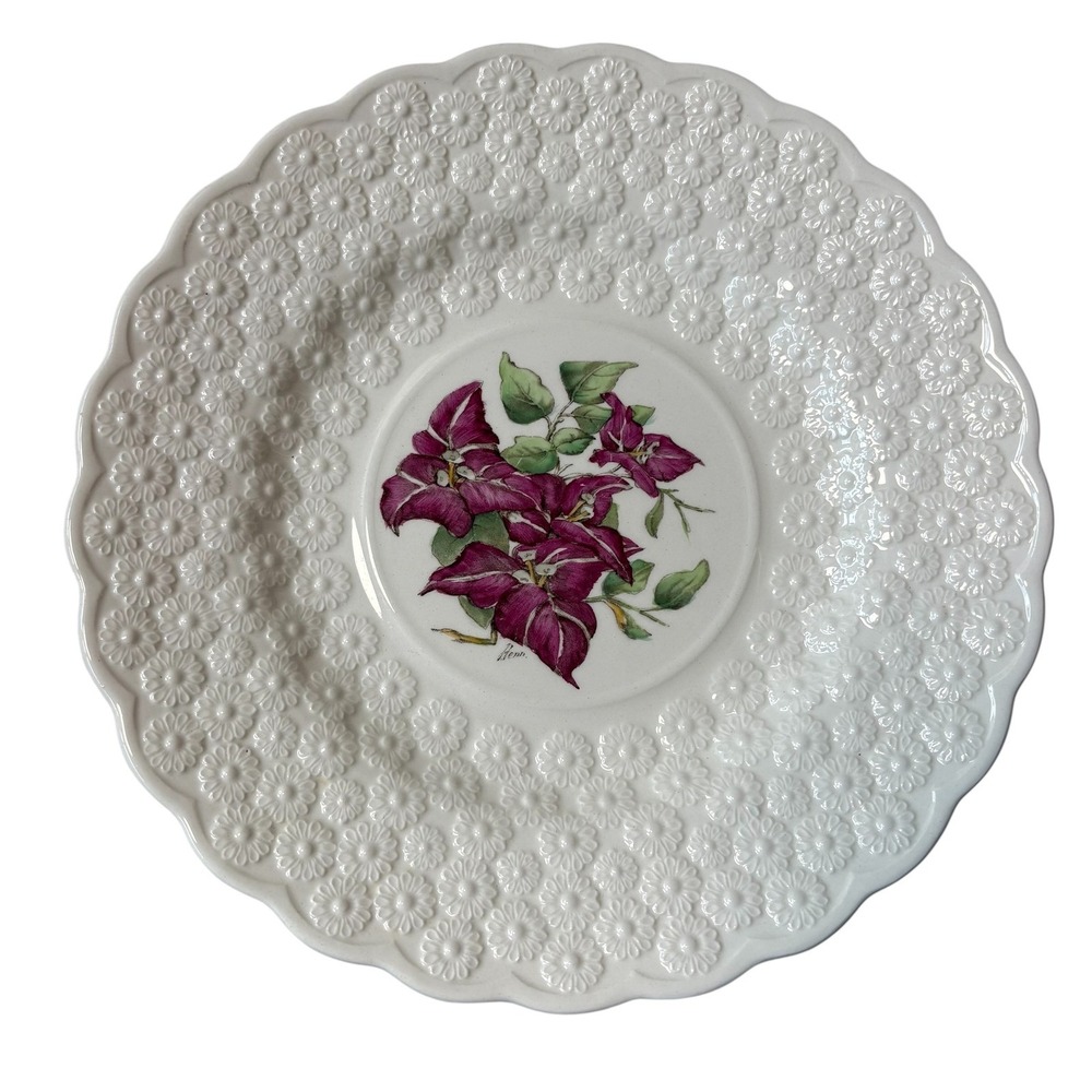 Copeland Spode Bermuda Flowers Bougainvillaea‎ Plate 9" Embossed Daisy Scalloped